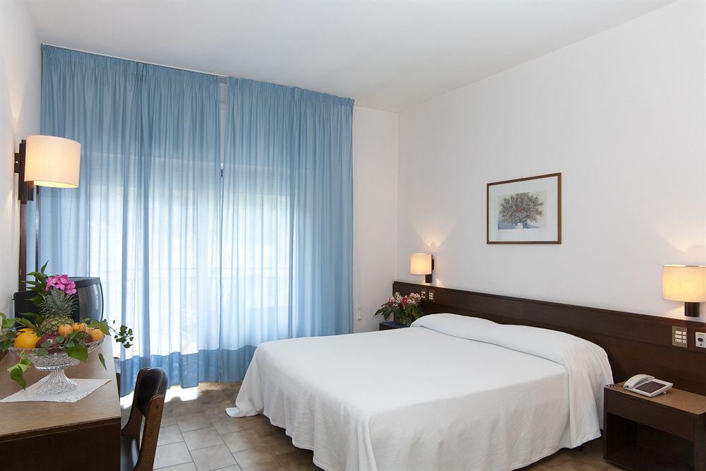 Hotel Serapo Gaeta Bagian luar foto