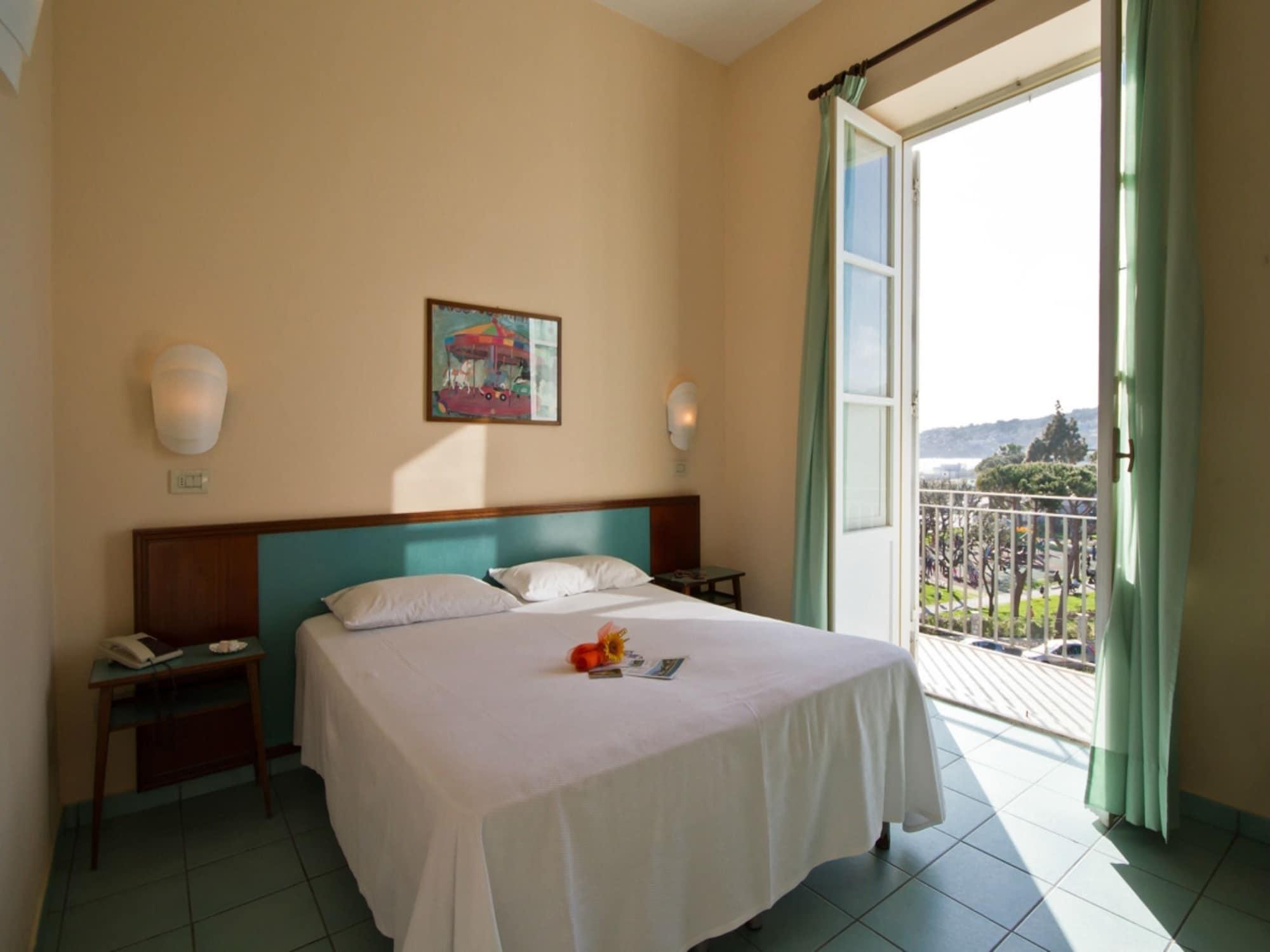 Hotel Serapo Gaeta Bagian luar foto