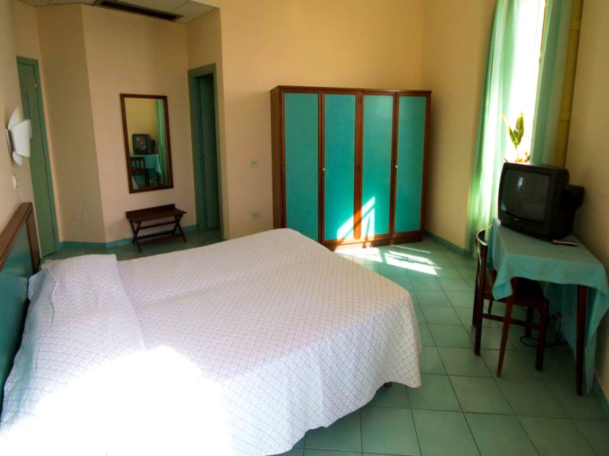 Hotel Serapo Gaeta Bagian luar foto