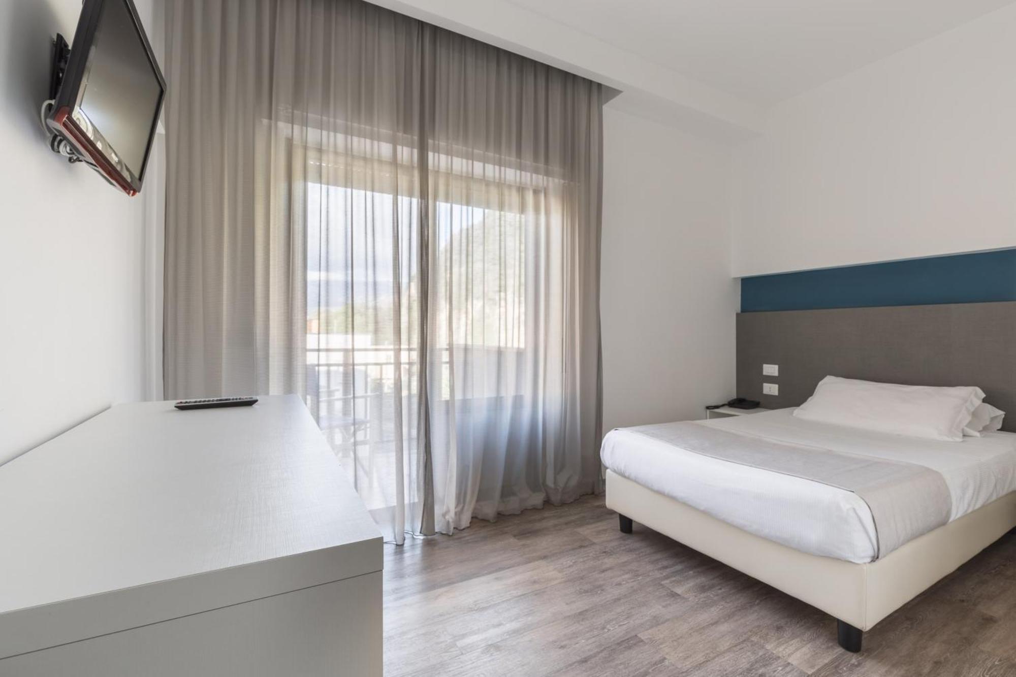 Hotel Serapo Gaeta Bagian luar foto