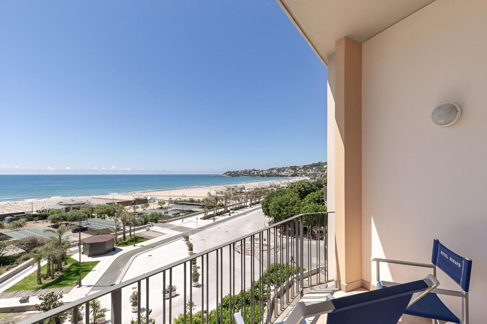 Hotel Serapo Gaeta Bagian luar foto