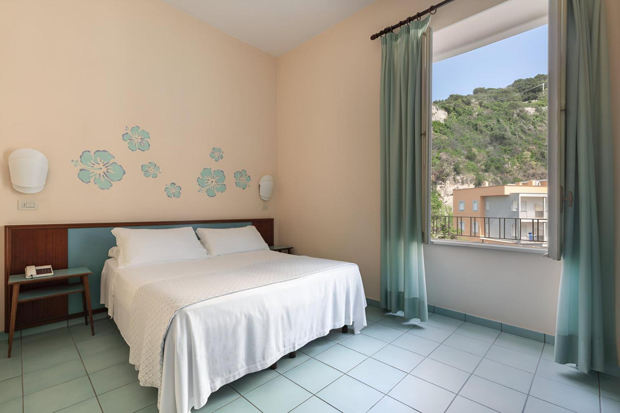 Hotel Serapo Gaeta Bagian luar foto